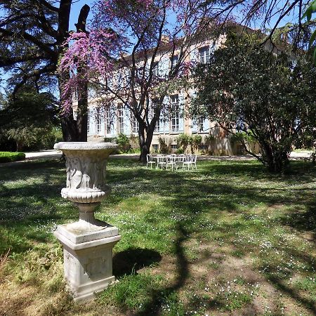 Chateau De Clermont-Saves Bed and Breakfast LʼIsle-Jourdain Buitenkant foto