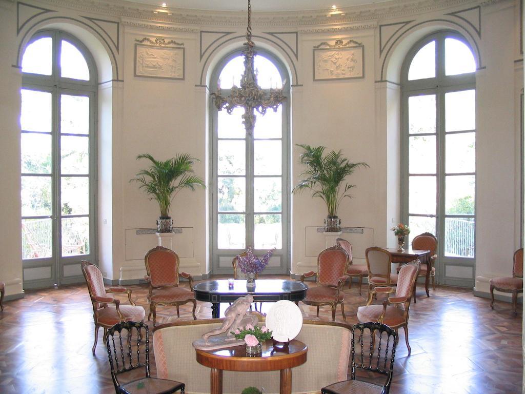 Chateau De Clermont-Saves Bed and Breakfast LʼIsle-Jourdain Buitenkant foto